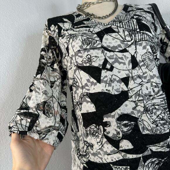 Vintage Chico’s Black and White V-Neck Top Art Deco Abstract - Picture 3 of 12